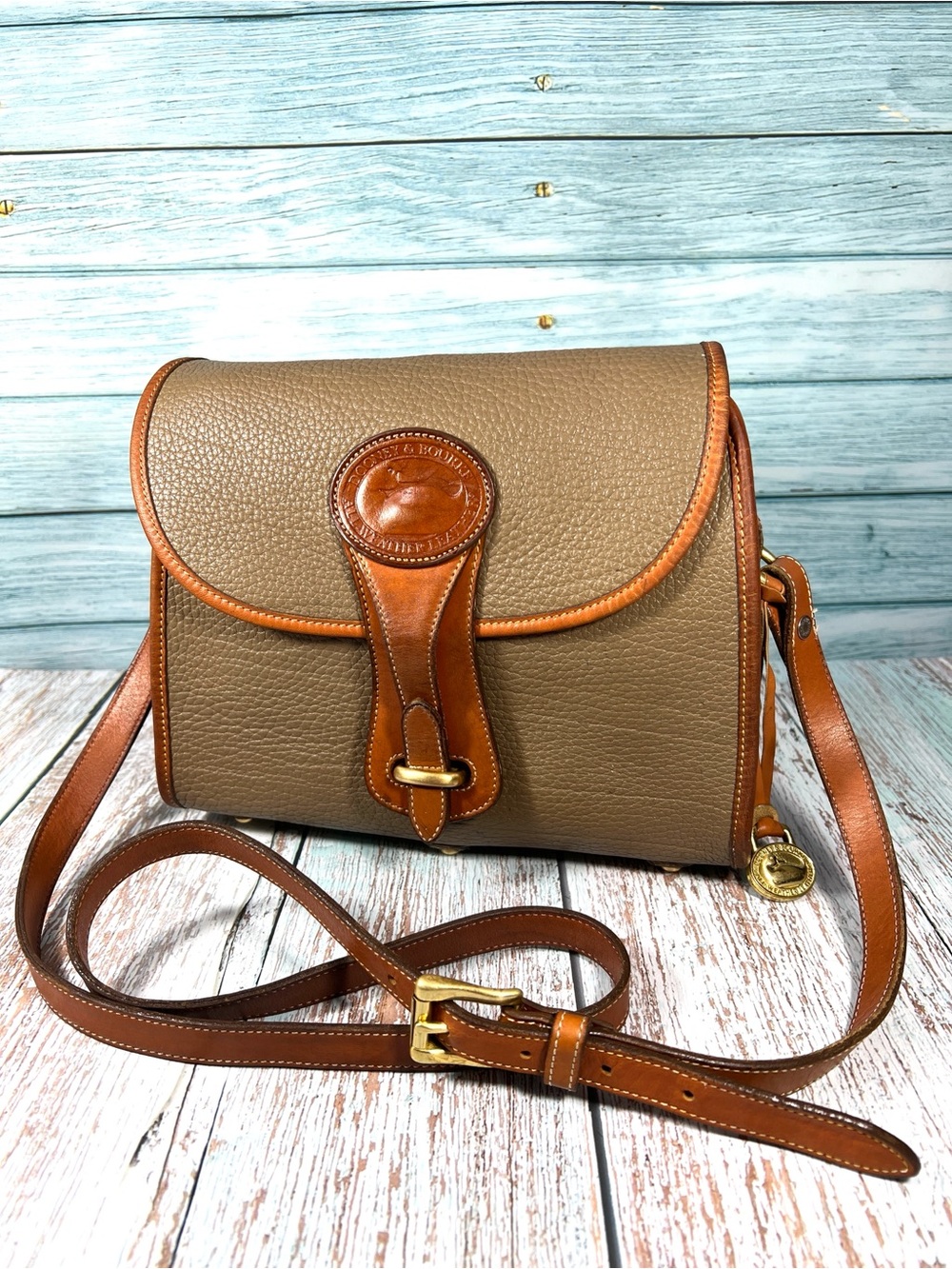 🦆 DOONEY & BOURKE ESSEX AWL OLIVE GREEN BRITISH TAN MEDIUM CROSSBODY VINTAGE
